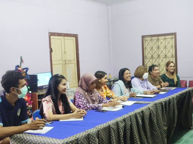 ประชุมบุคลากรทางการศึกษาของโรงเรียนบ้านเกาะปราง สังกัดองค์การบริหารส่วนตำบลนาท่ามเหนือ